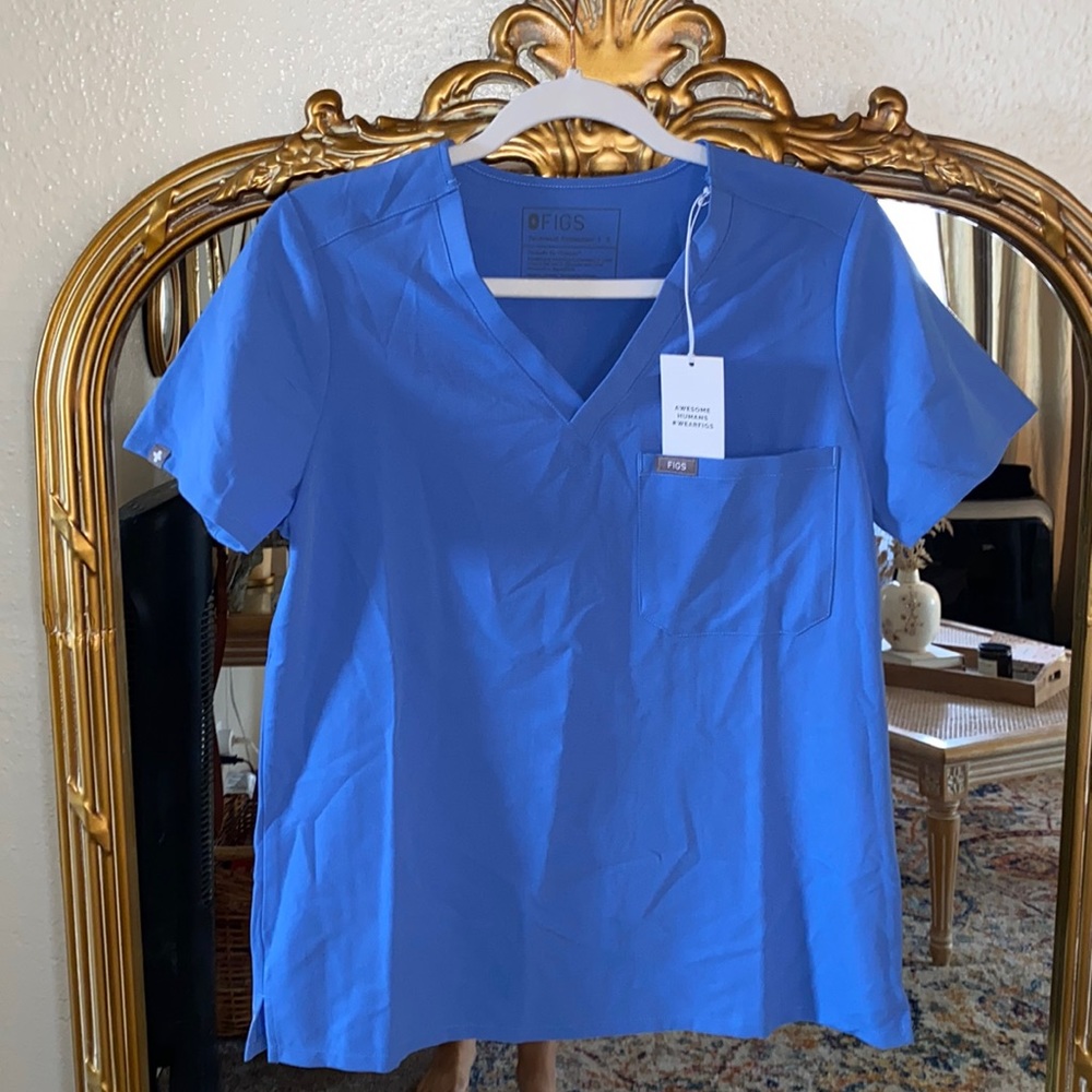 FIGS scrub top
